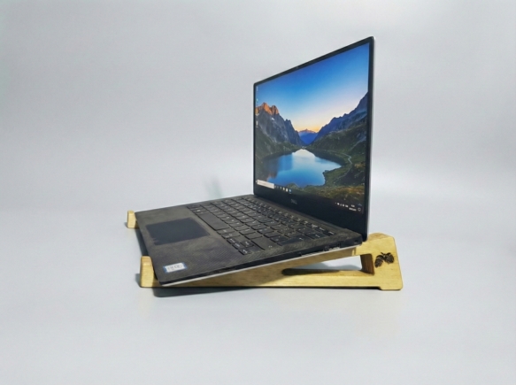  Laptop Altlığı ve Yükseltici Stand - 25MM Dayanıklı Kontraplak Ahşap Tasarım 1 Tahtagurusu Laptop Altlığı ve Yükseltici Stand - 25MM Dayanıklı Kontraplak Ahşap Tasarım
