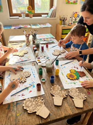 10'lu Set Ahşap Boyama Objesi Gülen Çiçekler Saksı - Çocuk Okul Öncesi ve Sınıf İçi Etkinlik Materyali